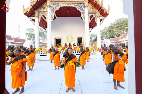 ภาพ No.297337:วันที่ 15 มกราคม พ.ศ.2569 พระธรรมยาตราปฏิบัติธรรมและถ่ายภาพหมู่ประวัติศาสตร์ อนุสรณ์สถานลำดับที่ 4 สถานที่เกิดด้วยกายธรรม  ณ วัดโบสถ์บน ต.บางคูเวียง จ.นนทบุรี ในโครงการธรรมยาตรา กตัญญูบูชา มหาปูชนียาจารย์ พระมงคลเทพมุนี(สด จนฺทสโร) พระผู้ปราบมาร อนุสรณ์ส