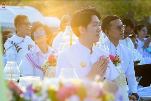 ภาพ No.293964:วันที่ 14 มกราคม พ.ศ. 2569 พิธีจุดประทีปถวายเป็นพุทธบูชา และบูชาธรรมมหาปูชนียาจารย์  ณ วัดสองพี่น้อง ต.ต้นตาล อ.สองพี่น้อง จ.สุพรรณบุรี ในโครงการธรรมยาตรา กตัญญูบูชา มหาปูชนียาจารย์ พระมงคลเทพมุนี(สด จนฺทสโร) พระผู้ปราบมาร อนุสรณ์สถาน 7 แห่ง ปีที่ 14