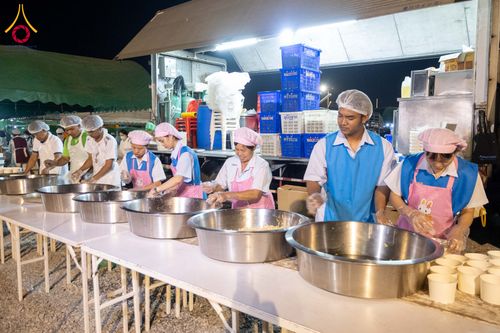 ภาพ No.301678:วันที่ 24 มกราคม พ.ศ. 2569 พิธีถวายภัตตาหารเป็นสังฆทาน แด่พระธรรมยาตรา ณ อนุสรณ์สถานบางปลา วัดบางปลา อำเภอบางเลน จังหวัดนครปฐม ในโครงการธรรมยาตรา กตัญญูบูชา มหาปูชนียาจารย์ พระมงคลเทพมุนี(สด จนฺทสโร) พระผู้ปราบมาร อนุสรณ์สถาน 7 แห่ง ปีที่ 14