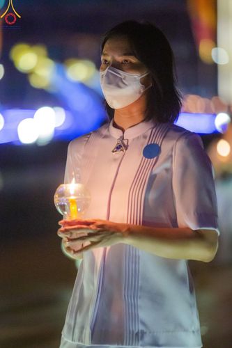 ภาพ No.137541:พิธีจุดวิสาขประทีป พิธีเวียนประทักษิณ ในวันวิสาขบูชา พุธที่ 22 พฤษภาคม พ.ศ. 2567 