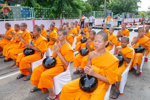 ภาพ No.342537:วันที่ 5 สิงหาคม พ.ศ. 2569  กิจกรรมตักบาตรโครงการรักความดี เพื่อเผยแผ่งานพระพุทธศาสนา  ศูนย์คมนาคม วัดพระธรรมกาย ณ โรงเรียนสังข์อ่ำ อ.คลองหลวง จ.ปทุมธานี