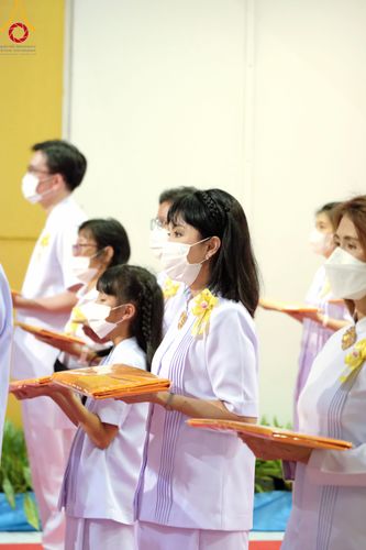 ภาพ No.86349:วันธรรมชัย ปีที่ 55 พิธีทอดผ้าป่ากฐินสมทบครั้งที่1, พิธีเจริญพุทธมนต์ ลูกนิมิตมหาสมบัติฯ พิธีจุดประทีป,พิธีฉลองชัยสวดมนต์บทธัมมจักกัปปวัตนสูตร วันอาทิตย์ที่ 27 สิงหาคม พ.ศ.2566 ณ สภาธรรมกายสากล / มหารัตนวิหารคด วัดพระธรรมกาย