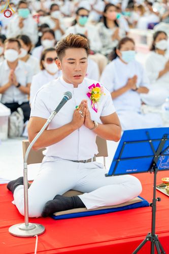 ภาพ No.49633:ประมวลภาพพิธีตักบาตรพระสงฆ์ 1,091 รูป เนื่องในวันแม่แห่งชาติ ณ ตลาดจัมโบ้ ชุดที่ 2