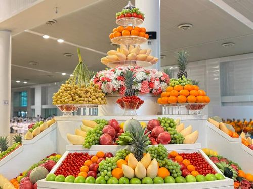 ภาพ No.143545:พิธีตักบาตร ข้าวสารอาหารแห้ง ณ บ้านแก้วเรือนทองคุณยายฯ และ พิธีบูชาข้าวพระ  ณ สภาธรรมกายสากล วัดพระธรรมกาย วันอาทิตย์ที่ 7 กรกฎาคม พ.ศ. 2567