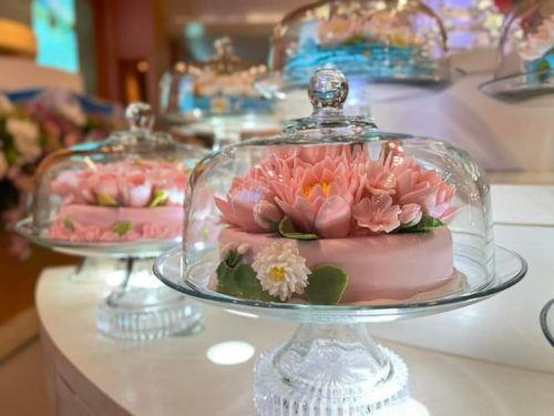 ภาพ No.143555:พิธีตักบาตร ข้าวสารอาหารแห้ง ณ บ้านแก้วเรือนทองคุณยายฯ และ พิธีบูชาข้าวพระ  ณ สภาธรรมกายสากล วัดพระธรรมกาย วันอาทิตย์ที่ 7 กรกฎาคม พ.ศ. 2567