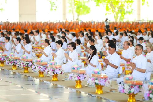 ภาพ No.143578:พิธีถวายภัตตาหารเพื่อเป็นกำลังแห่งการเข้าถึงธรรม ของพระภิกษุสามเณร วัดพระธรรมกาย วันเสาร์ที่ 6 กรกฏาคม พ.ศ. 2567 ณ หอฉันคุณยายอาจารย์ วัดพระธรรมกาย จ.ปทุมธานี