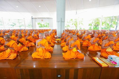 ภาพ No.143581:พิธีถวายภัตตาหารเพื่อเป็นกำลังแห่งการเข้าถึงธรรม ของพระภิกษุสามเณร วัดพระธรรมกาย วันเสาร์ที่ 6 กรกฏาคม พ.ศ. 2567 ณ หอฉันคุณยายอาจารย์ วัดพระธรรมกาย จ.ปทุมธานี