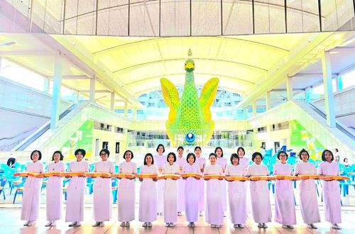 ภาพ No.143583:พิธีถวายภัตตาหารเพื่อเป็นกำลังแห่งการเข้าถึงธรรม ของพระภิกษุสามเณร วัดพระธรรมกาย วันเสาร์ที่ 6 กรกฏาคม พ.ศ. 2567 ณ หอฉันคุณยายอาจารย์ วัดพระธรรมกาย จ.ปทุมธานี