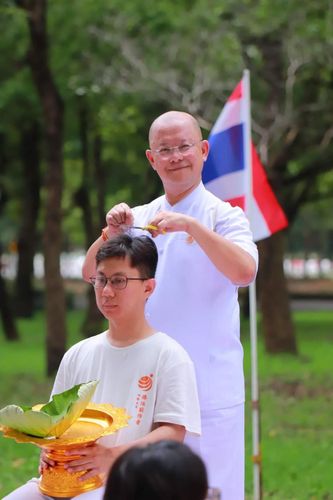 ภาพ No.143617:พิธีตัดปอยผมและปลงผมนาคธรรมทายาท วันอาทิตย์ที่ 7 กรกฎาคม พ.ศ. 2567 โครงการอุปสมบทหมู่พระธรรมทายาท นานาชาติ