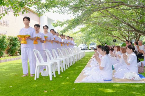 ภาพ No.147684:ภาพบรรยากาศ โครงการปฐมอุปสมบทฉลองอุโบสถ บูชาธรรมเนื่องในวาระ อายุวัฒนมงคล 80 ปีหลวงพ่อธัมมชโย ณ ศูนย์อบรมวัดพระธรรมกายอิบาราขิ พิธีตัดปอยผม ขอขมา รับบาตรผ้าไตร วันที่ 8 สิงหาคม พ.ศ. 2567