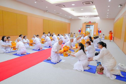 ภาพ No.147695:ภาพบรรยากาศ โครงการปฐมอุปสมบทฉลองอุโบสถ บูชาธรรมเนื่องในวาระ อายุวัฒนมงคล 80 ปีหลวงพ่อธัมมชโย ณ ศูนย์อบรมวัดพระธรรมกายอิบาราขิ พิธีตัดปอยผม ขอขมา รับบาตรผ้าไตร วันที่ 8 สิงหาคม พ.ศ. 2567