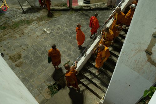 ภาพ No.185695:พิธีตักบาตรพระ 10,000 รูป ครั้งที่ 3 เนื่องในโอกาส 193 ปี จังหวัดกาญจนบุรี อุทิศส่วนกุศลให้แด่บรรพชน และเพื่อช่วยเหลือผู้ประสบภัยพิบัติต่างๆ วันเสาร์ที่ 21 ธันวาคม พ.ศ. 2567