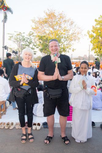 ภาพ No.185731:พิธีตักบาตรพระ 10,000 รูป ครั้งที่ 3 เนื่องในโอกาส 193 ปี จังหวัดกาญจนบุรี อุทิศส่วนกุศลให้แด่บรรพชน และเพื่อช่วยเหลือผู้ประสบภัยพิบัติต่างๆ วันเสาร์ที่ 21 ธันวาคม พ.ศ. 2567