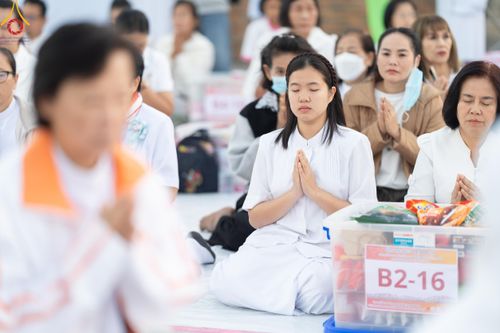 ภาพ No.185746:พิธีตักบาตรพระ 10,000 รูป ครั้งที่ 3 เนื่องในโอกาส 193 ปี จังหวัดกาญจนบุรี อุทิศส่วนกุศลให้แด่บรรพชน และเพื่อช่วยเหลือผู้ประสบภัยพิบัติต่างๆ วันเสาร์ที่ 21 ธันวาคม พ.ศ. 2567