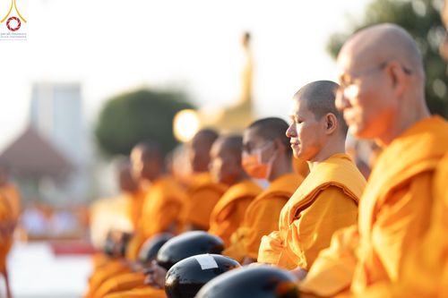 ภาพ No.185756:พิธีตักบาตรพระ 10,000 รูป ครั้งที่ 3 เนื่องในโอกาส 193 ปี จังหวัดกาญจนบุรี อุทิศส่วนกุศลให้แด่บรรพชน และเพื่อช่วยเหลือผู้ประสบภัยพิบัติต่างๆ วันเสาร์ที่ 21 ธันวาคม พ.ศ. 2567