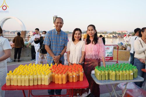 ภาพ No.185759:พิธีตักบาตรพระ 10,000 รูป ครั้งที่ 3 เนื่องในโอกาส 193 ปี จังหวัดกาญจนบุรี อุทิศส่วนกุศลให้แด่บรรพชน และเพื่อช่วยเหลือผู้ประสบภัยพิบัติต่างๆ วันเสาร์ที่ 21 ธันวาคม พ.ศ. 2567