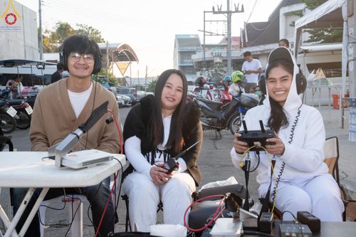 ภาพ No.185764:พิธีตักบาตรพระ 10,000 รูป ครั้งที่ 3 เนื่องในโอกาส 193 ปี จังหวัดกาญจนบุรี อุทิศส่วนกุศลให้แด่บรรพชน และเพื่อช่วยเหลือผู้ประสบภัยพิบัติต่างๆ วันเสาร์ที่ 21 ธันวาคม พ.ศ. 2567