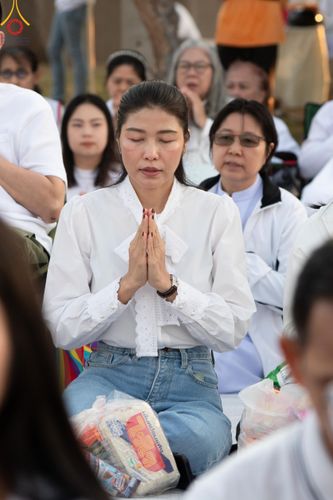 ภาพ No.185765:พิธีตักบาตรพระ 10,000 รูป ครั้งที่ 3 เนื่องในโอกาส 193 ปี จังหวัดกาญจนบุรี อุทิศส่วนกุศลให้แด่บรรพชน และเพื่อช่วยเหลือผู้ประสบภัยพิบัติต่างๆ วันเสาร์ที่ 21 ธันวาคม พ.ศ. 2567