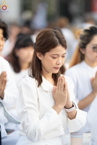 ภาพ No.185768:พิธีตักบาตรพระ 10,000 รูป ครั้งที่ 3 เนื่องในโอกาส 193 ปี จังหวัดกาญจนบุรี อุทิศส่วนกุศลให้แด่บรรพชน และเพื่อช่วยเหลือผู้ประสบภัยพิบัติต่างๆ วันเสาร์ที่ 21 ธันวาคม พ.ศ. 2567