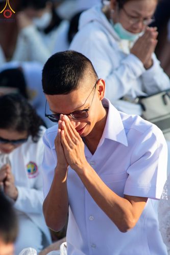 ภาพ No.185775:พิธีตักบาตรพระ 10,000 รูป ครั้งที่ 3 เนื่องในโอกาส 193 ปี จังหวัดกาญจนบุรี อุทิศส่วนกุศลให้แด่บรรพชน และเพื่อช่วยเหลือผู้ประสบภัยพิบัติต่างๆ วันเสาร์ที่ 21 ธันวาคม พ.ศ. 2567