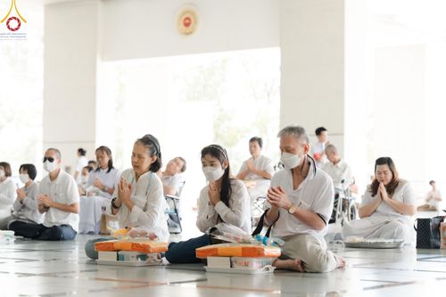 ภาพ No.187051:พิธีถวายภัตตาหารเมนูสวรรค์ "เพื่อการบรรลุธรรม" วันเสาร์ที่ 28 ธันวาคม พ.ศ.2567 ณ หอฉันคุณยายอาจารย์ฯ วัดพระธรรมกาย