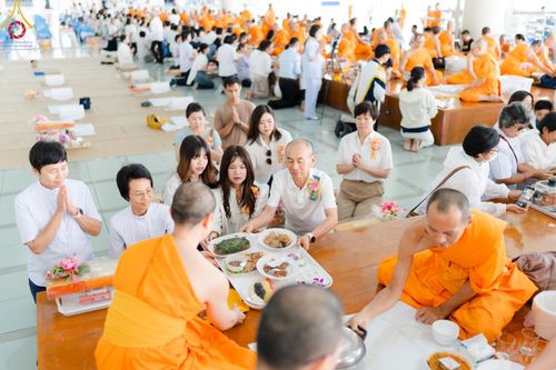 ภาพ No.187056:พิธีถวายภัตตาหารเมนูสวรรค์ "เพื่อการบรรลุธรรม" วันเสาร์ที่ 28 ธันวาคม พ.ศ.2567 ณ หอฉันคุณยายอาจารย์ฯ วัดพระธรรมกาย