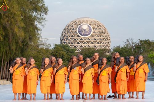 ภาพ No.187061:พระธรรมยาตราปฏิบัติธรรม และถ่ายภาพหมู่ประวัติศาสตร์ ปีที่ 13 ณ ลานทิศตะวันออก มหาวิหารพระมงคลเทพมุนี วัดพระธรรมกาย จ.ปทุมธานี วันเสาร์ที่ 28 ธันวาคม พ.ศ. 2567