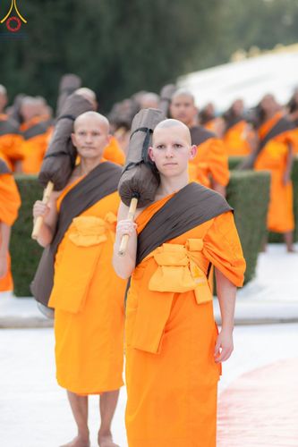 ภาพ No.187071:พระธรรมยาตราปฏิบัติธรรม และถ่ายภาพหมู่ประวัติศาสตร์ ปีที่ 13 ณ ลานทิศตะวันออก มหาวิหารพระมงคลเทพมุนี วัดพระธรรมกาย จ.ปทุมธานี วันเสาร์ที่ 28 ธันวาคม พ.ศ. 2567