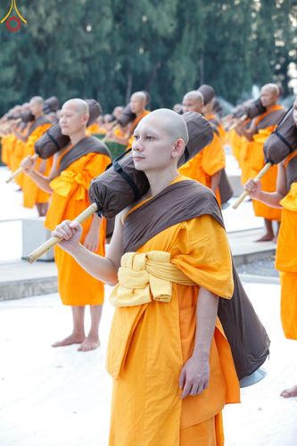 ภาพ No.187072:พระธรรมยาตราปฏิบัติธรรม และถ่ายภาพหมู่ประวัติศาสตร์ ปีที่ 13 ณ ลานทิศตะวันออก มหาวิหารพระมงคลเทพมุนี วัดพระธรรมกาย จ.ปทุมธานี วันเสาร์ที่ 28 ธันวาคม พ.ศ. 2567