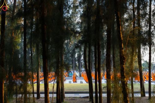 ภาพ No.187074:พระธรรมยาตราปฏิบัติธรรม และถ่ายภาพหมู่ประวัติศาสตร์ ปีที่ 13 ณ ลานทิศตะวันออก มหาวิหารพระมงคลเทพมุนี วัดพระธรรมกาย จ.ปทุมธานี วันเสาร์ที่ 28 ธันวาคม พ.ศ. 2567