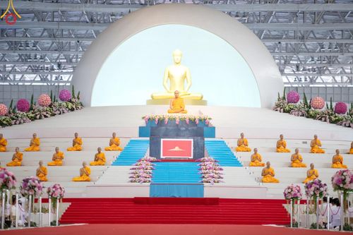 ภาพ No.188042:พิธีบูชาข้าวพระ วันขึ้นปีใหม่ 2568 ณ วัดพระธรรมกาย จ.ปทุมธานี วันที่ 1 มกราคม พ.ศ. 2568