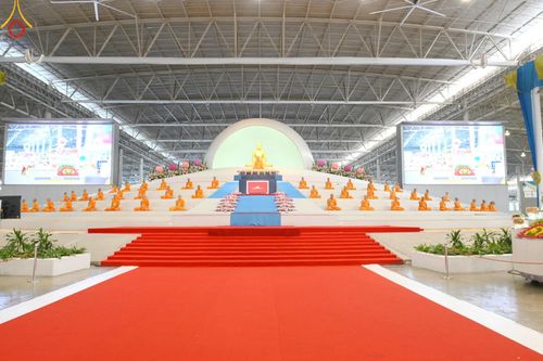 ภาพ No.188045:พิธีบูชาข้าวพระ วันขึ้นปีใหม่ 2568 ณ วัดพระธรรมกาย จ.ปทุมธานี วันที่ 1 มกราคม พ.ศ. 2568