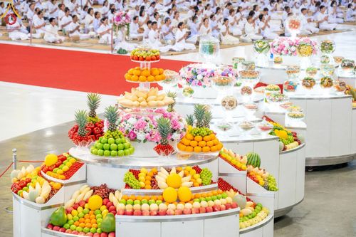 ภาพ No.188050:พิธีบูชาข้าวพระ วันขึ้นปีใหม่ 2568 ณ วัดพระธรรมกาย จ.ปทุมธานี วันที่ 1 มกราคม พ.ศ. 2568