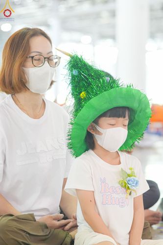 ภาพ No.188082:พิธีบูชาข้าวพระ วันขึ้นปีใหม่ 2568 ณ วัดพระธรรมกาย จ.ปทุมธานี วันที่ 1 มกราคม พ.ศ. 2568