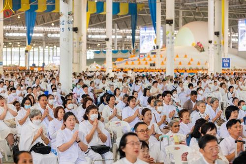 ภาพ No.188100:พิธีบูชาข้าวพระ วันขึ้นปีใหม่ 2568 ณ วัดพระธรรมกาย จ.ปทุมธานี วันที่ 1 มกราคม พ.ศ. 2568