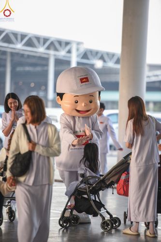 ภาพ No.188103:พิธีตักบาตรฉลองพระใหม่ ต้อนรับพุทธศักราช 2568 ณ ลานธรรมพระมหาธรรมกายเจดีย์ วัดพระธรรมกาย จ.ปทุมธานี วันที่ 1 มกราคม พ.ศ. 2568