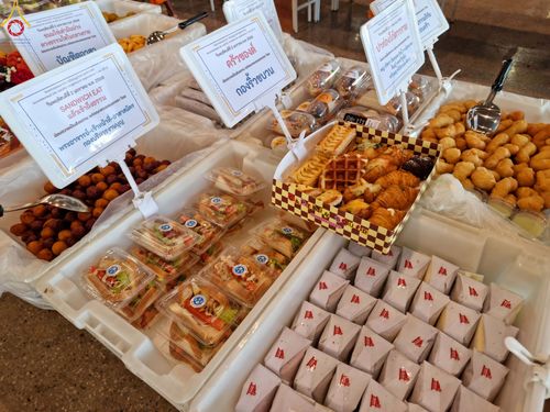 ภาพ No.188204:พิธีถวายภัตตาหารเป็นสังฆทาน แด่พระธรรมยาตรา ในโครงการธรรมยาตรา กตัญญูบูชา มหาปูชนียาจารย์ พระมงคลเทพมุนี(สด จนฺทสโร) พระผู้ปราบมาร อนุสรณ์สถาน 7 แห่ง ปีที่ 13 ณ สภาธรรมกายสากล วัดพระธรรมกาย วันที่ 2 มกราคม พ.ศ. 2568