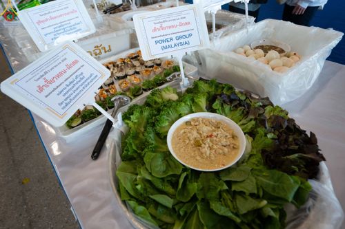 ภาพ No.188236:พิธีถวายภัตตาหารเป็นสังฆทาน แด่พระธรรมยาตรา ในโครงการธรรมยาตรา กตัญญูบูชา มหาปูชนียาจารย์ พระมงคลเทพมุนี(สด จนฺทสโร) พระผู้ปราบมาร อนุสรณ์สถาน 7 แห่ง ปีที่ 13 ณ สภาธรรมกายสากล วัดพระธรรมกาย วันที่ 2 มกราคม พ.ศ. 2568