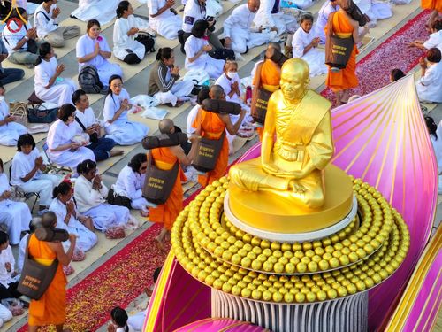 ภาพ No.188455:พิธีต้อนรับพระธรรมยาตรา ในโครงการธรรมยาตรา กตัญญูบูชา มหาปูชนียาจารย์ พระมงคลเทพมุนี(สด จนฺทสโร) พระผู้ปราบมาร อนุสรณ์สถาน 7 แห่ง ปีที่ 13 วันที่ 2 มกราคม พ.ศ. 2568 ณ วัดพระธรรมกาย จ.ปทุมธานี