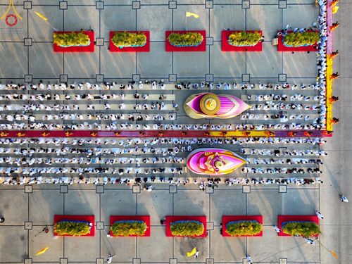 ภาพ No.188456:พิธีต้อนรับพระธรรมยาตรา ในโครงการธรรมยาตรา กตัญญูบูชา มหาปูชนียาจารย์ พระมงคลเทพมุนี(สด จนฺทสโร) พระผู้ปราบมาร อนุสรณ์สถาน 7 แห่ง ปีที่ 13 วันที่ 2 มกราคม พ.ศ. 2568 ณ วัดพระธรรมกาย จ.ปทุมธานี