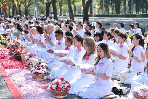 ภาพ No.188599:พิธีต้อนรับพระธรรมยาตรา ในโครงการธรรมยาตรา กตัญญูบูชา มหาปูชนียาจารย์ พระมงคลเทพมุนี(สด จนฺทสโร) พระผู้ปราบมาร อนุสรณ์สถาน 7 แห่ง ปีที่ 13 วันที่ 2 มกราคม พ.ศ. 2568 ณ วัดพระธรรมกาย จ.ปทุมธานี
