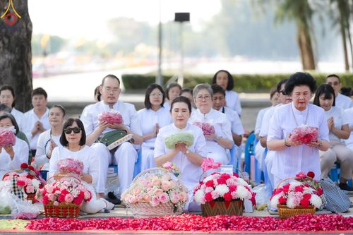 ภาพ No.188609:พิธีต้อนรับพระธรรมยาตรา ในโครงการธรรมยาตรา กตัญญูบูชา มหาปูชนียาจารย์ พระมงคลเทพมุนี(สด จนฺทสโร) พระผู้ปราบมาร อนุสรณ์สถาน 7 แห่ง ปีที่ 13 วันที่ 2 มกราคม พ.ศ. 2568 ณ วัดพระธรรมกาย จ.ปทุมธานี