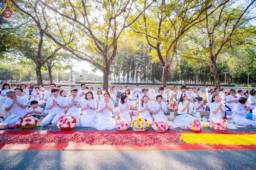 ภาพ No.188614:พิธีต้อนรับพระธรรมยาตรา ในโครงการธรรมยาตรา กตัญญูบูชา มหาปูชนียาจารย์ พระมงคลเทพมุนี(สด จนฺทสโร) พระผู้ปราบมาร อนุสรณ์สถาน 7 แห่ง ปีที่ 13 วันที่ 2 มกราคม พ.ศ. 2568 ณ วัดพระธรรมกาย จ.ปทุมธานี
