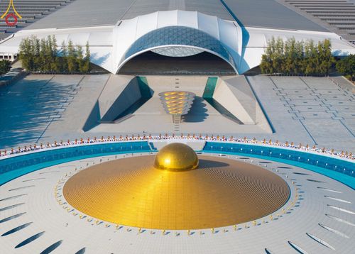 ภาพ No.188646:พิธีต้อนรับพระธรรมยาตรา ในโครงการธรรมยาตรา กตัญญูบูชา มหาปูชนียาจารย์ พระมงคลเทพมุนี(สด จนฺทสโร) พระผู้ปราบมาร อนุสรณ์สถาน 7 แห่ง ปีที่ 13 วันที่ 2 มกราคม พ.ศ. 2568 ณ วัดพระธรรมกาย จ.ปทุมธานี