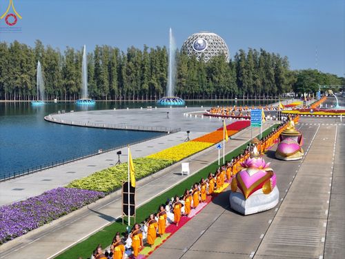 ภาพ No.188645:พิธีต้อนรับพระธรรมยาตรา ในโครงการธรรมยาตรา กตัญญูบูชา มหาปูชนียาจารย์ พระมงคลเทพมุนี(สด จนฺทสโร) พระผู้ปราบมาร อนุสรณ์สถาน 7 แห่ง ปีที่ 13 วันที่ 2 มกราคม พ.ศ. 2568 ณ วัดพระธรรมกาย จ.ปทุมธานี