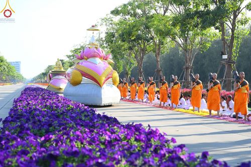 ภาพ No.188650:พิธีต้อนรับพระธรรมยาตรา ในโครงการธรรมยาตรา กตัญญูบูชา มหาปูชนียาจารย์ พระมงคลเทพมุนี(สด จนฺทสโร) พระผู้ปราบมาร อนุสรณ์สถาน 7 แห่ง ปีที่ 13 วันที่ 2 มกราคม พ.ศ. 2568 ณ วัดพระธรรมกาย จ.ปทุมธานี
