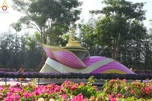 ภาพ No.188659:พิธีต้อนรับพระธรรมยาตรา ในโครงการธรรมยาตรา กตัญญูบูชา มหาปูชนียาจารย์ พระมงคลเทพมุนี(สด จนฺทสโร) พระผู้ปราบมาร อนุสรณ์สถาน 7 แห่ง ปีที่ 13 วันที่ 2 มกราคม พ.ศ. 2568 ณ วัดพระธรรมกาย จ.ปทุมธานี