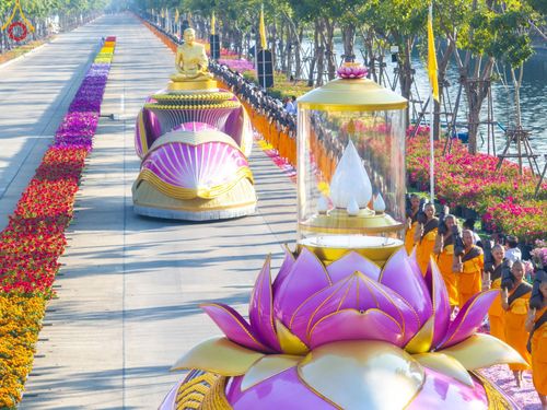 ภาพ No.188660:พิธีต้อนรับพระธรรมยาตรา ในโครงการธรรมยาตรา กตัญญูบูชา มหาปูชนียาจารย์ พระมงคลเทพมุนี(สด จนฺทสโร) พระผู้ปราบมาร อนุสรณ์สถาน 7 แห่ง ปีที่ 13 วันที่ 2 มกราคม พ.ศ. 2568 ณ วัดพระธรรมกาย จ.ปทุมธานี