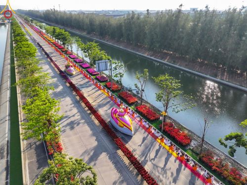 ภาพ No.188670:พิธีต้อนรับพระธรรมยาตรา ในโครงการธรรมยาตรา กตัญญูบูชา มหาปูชนียาจารย์ พระมงคลเทพมุนี(สด จนฺทสโร) พระผู้ปราบมาร อนุสรณ์สถาน 7 แห่ง ปีที่ 13 วันที่ 2 มกราคม พ.ศ. 2568 ณ วัดพระธรรมกาย จ.ปทุมธานี