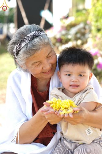 ภาพ No.188811:พิธีต้อนรับพระธรรมยาตรา ในโครงการธรรมยาตรา กตัญญูบูชา มหาปูชนียาจารย์ พระมงคลเทพมุนี(สด จนฺทสโร) พระผู้ปราบมาร อนุสรณ์สถาน 7 แห่ง ปีที่ 13 วันที่ 3 มกราคม พ.ศ. 2568 ณ อนุสรณ์สถานมหาวิหารพระมงคลเทพมุนี (โลตัสแลนด์) อ.สองพี่น้อง จ.สุพรรณบุรี